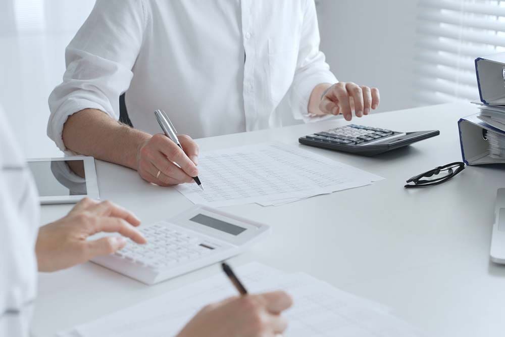 Blog-budgets Florida HOA and COA board members reviewing next year's proposed association budget.